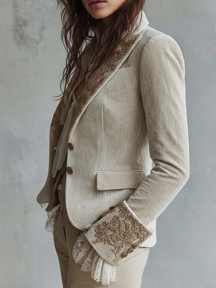 Hennie™ | Ivoorkleurige geborduurde blazer