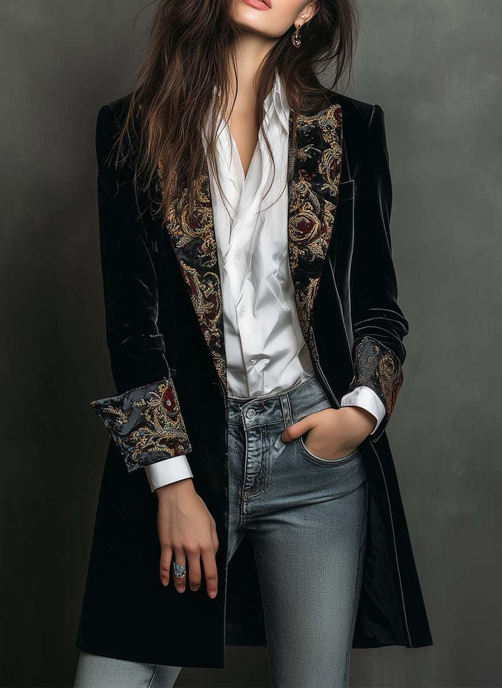 Ria™ | Lange zwarte blazer met barokprint