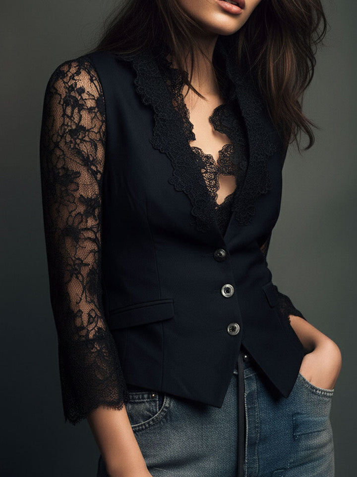 Noortje™ | Zwarte blazer met kanten mouwen