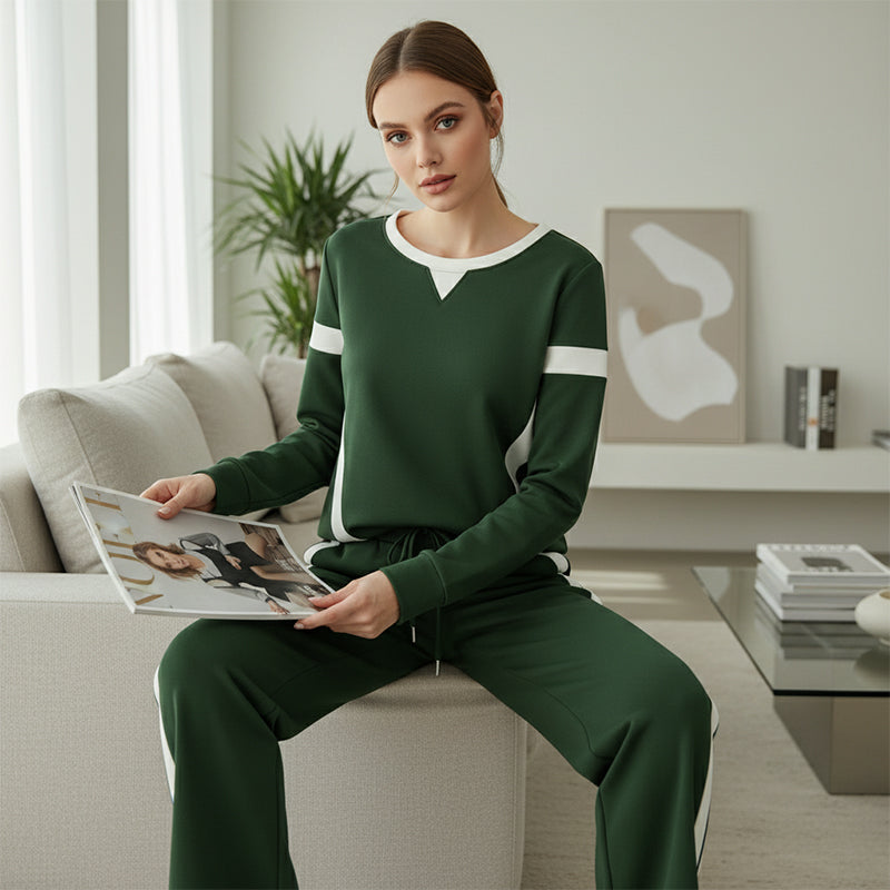 Nienke™ sportieve loungeset met contrasterende strepen